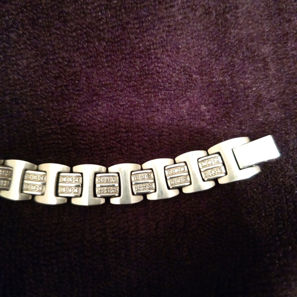Helzberg Authentic 1 carat mens diamond bracelet